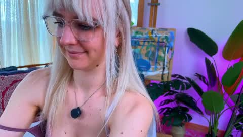 Snapshot of allyelliot chatting on 3, 4, 2026 Ally Elliot online show from 3, 4, 2026