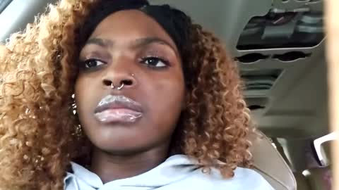 Snapshot of allylicious chatting on 26, 1, 2025 allylicious online show from 26, 1, 2025