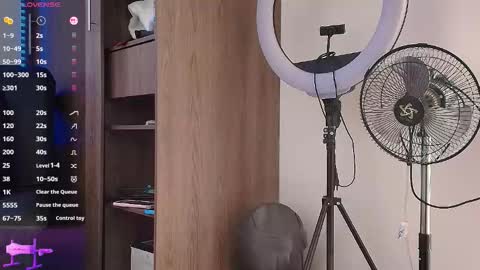 Snapshot of allymdo chatting on 3, 3, 2026 allymdo online show from 3, 3, 2026