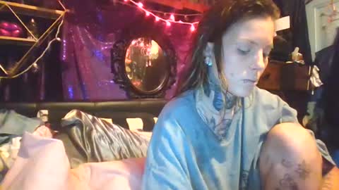 Snapshot of allymoon1369 chatting on 1, 7, 2026 allymoon1369 online show from 1, 7, 2026