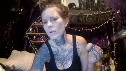 Snapshot of allymoon1369 chatting on 12, 7, 2026 allymoon1369 online show from 12, 7, 2026