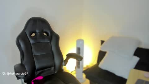 Kelly  online show from 11, 12, 2024