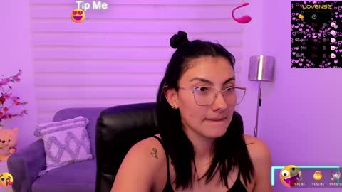 Snapshot of allysonmorgan_ chatting on 3, 12, 2024 allyson online show from 3, 12, 2024