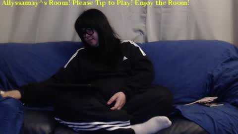 Allyssamay online show from 5, 2, 2025