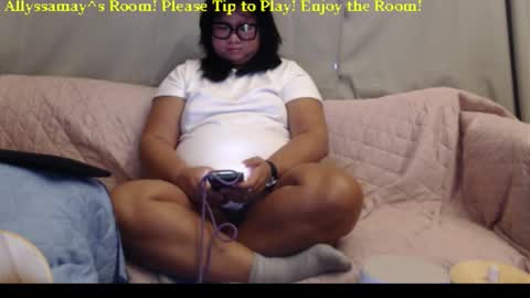 Allyssamay online show from 6, 11, 2025