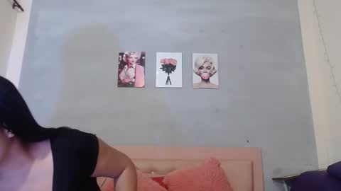 Snapshot of alma_meza chatting on 19, 10, 2025 alma_meza online show from 19, 10, 2025