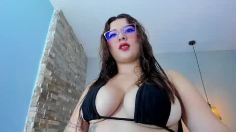 Snapshot of alma_valencia chatting on 27, 6, 2026 ALMA online show from 27, 6, 2026
