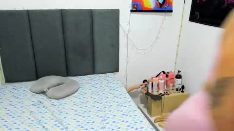 Snapshot of almaa__ chatting on 11, 3, 2026 Alma online show from 11, 3, 2026