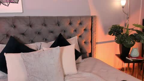 Snapshot of almablaze chatting on 27, 3, 2026 Mia online show from 27, 3, 2026