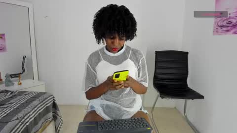 Snapshot of almasaennz chatting on 23, 1, 2025 online show from 23, 1, 2025