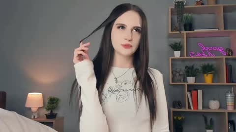 Snapshot of alonareinicke chatting on 2, 5, 2026 Alona online show from 2, 5, 2026
