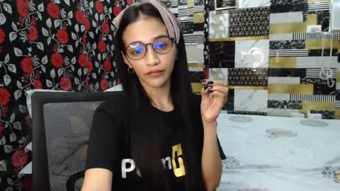 Alondra  online show from 12, 1, 2025