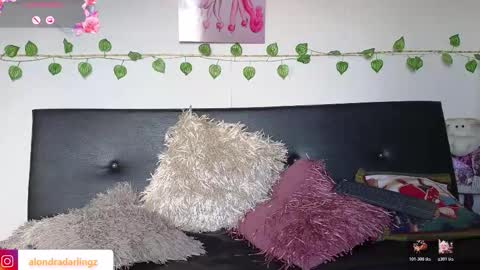 Alondra Darling online show from 13, 12, 2025