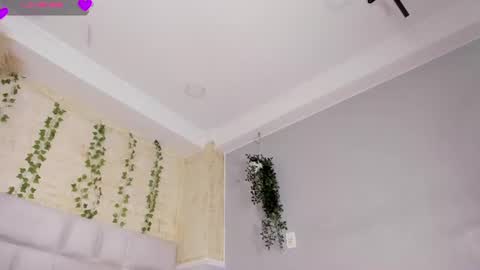 Snapshot of alondrasoomer chatting on 19, 6, 2026 ALONDRA CUTE online show from 19, 6, 2026