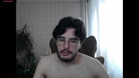 Snapshot of alone_at_homee chatting on 5, 4, 2026 Alan online show from 5, 4, 2026