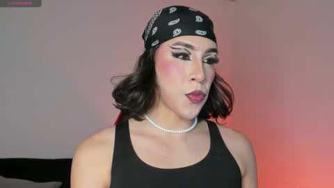 Snapshot of alonehazel chatting on 16, 12, 2025 Hazel Bowie online show from 16, 12, 2025