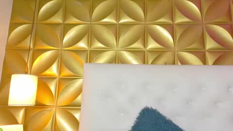 Hazel Bowie online show from 10, 4, 2026