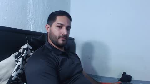 Snapshot of alonxoo chatting on 13, 11, 2025 alonxoo online show from 13, 11, 2025