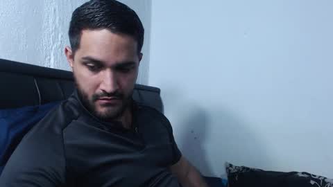 Snapshot of alonxoo chatting on 13, 12, 2025 alonxoo online show from 13, 12, 2025