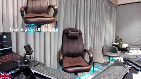 Snapshot of alpha_uk_boss chatting on 21, 4, 2026 alpha_uk_boss online show from 21, 4, 2026
