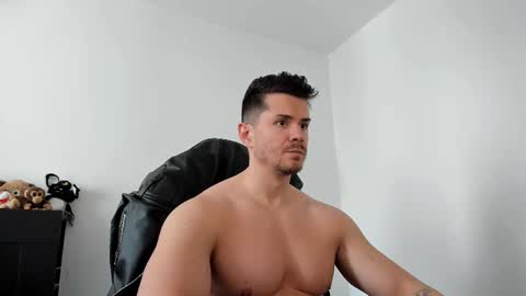 Snapshot of alphagodleatherking92 chatting on 27, 3, 2026 LeatherMaster online show from 27, 3, 2026