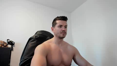 Snapshot of alphagodleatherking92 chatting on 20, 4, 2026 LeatherMaster online show from 20, 4, 2026