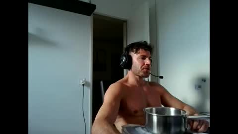 Snapshot of alphah_hunk chatting on 5, 4, 2026 alphah_hunk online show from 5, 4, 2026