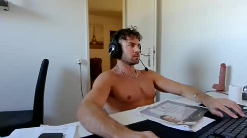 Snapshot of alphah_hunk chatting on 8, 4, 2026 alphah_hunk online show from 8, 4, 2026