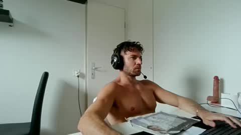 Snapshot of alphah_hunk chatting on 10, 4, 2026 alphah_hunk online show from 10, 4, 2026