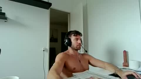 Snapshot of alphah_hunk chatting on 13, 4, 2026 alphah_hunk online show from 13, 4, 2026