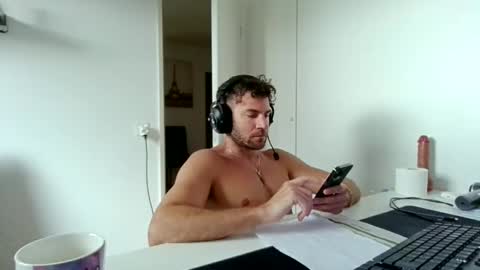 Snapshot of alphah_hunk chatting on 14, 4, 2026 alphah_hunk online show from 14, 4, 2026