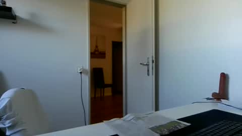 Snapshot of alphah_hunk chatting on 25, 4, 2026 alphah_hunk online show from 25, 4, 2026