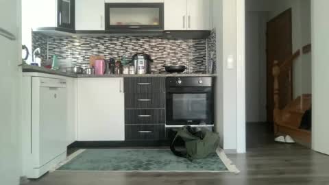 Snapshot of alphandre chatting on 1, 2, 2025 AlphAndre online show from 1, 2, 2025