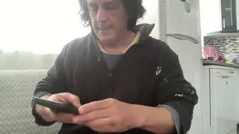 Snapshot of alphandre chatting on 5, 2, 2025 AlphAndre online show from 5, 2, 2025