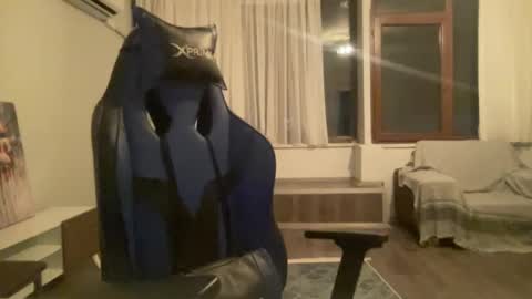 Snapshot of alphandre chatting on 8, 2, 2025 AlphAndre online show from 8, 2, 2025