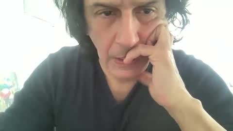 Snapshot of alphandre chatting on 15, 2, 2025 AlphAndre online show from 15, 2, 2025