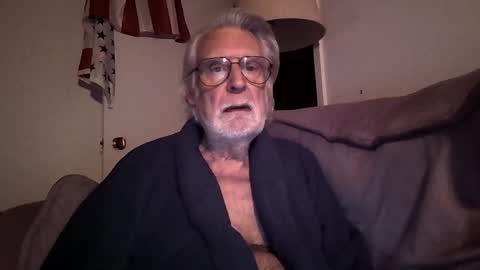 Snapshot of alphauniform chatting on 16, 1, 2025 AlphaUniform online show from 16, 1, 2025