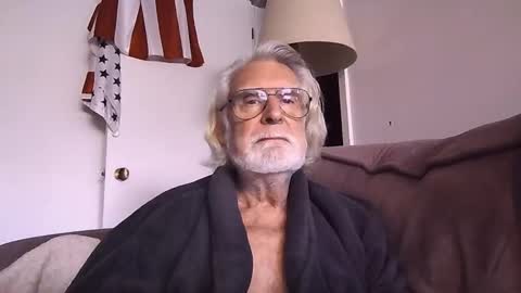 Snapshot of alphauniform chatting on 11, 2, 2025 AlphaUniform online show from 11, 2, 2025