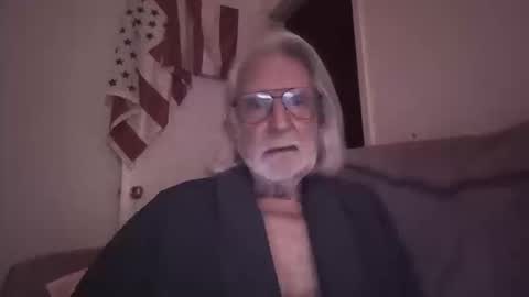 Snapshot of alphauniform chatting on 11, 3, 2026 AlphaUniform online show from 11, 3, 2026