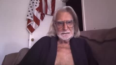 Snapshot of alphauniform chatting on 12, 3, 2026 AlphaUniform online show from 12, 3, 2026