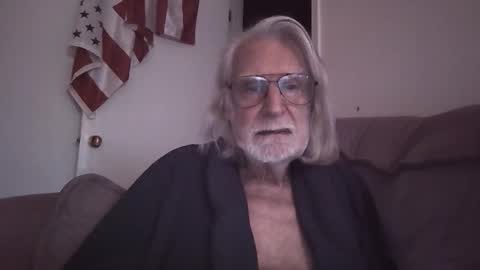 Snapshot of alphauniform chatting on 13, 3, 2026 AlphaUniform online show from 13, 3, 2026