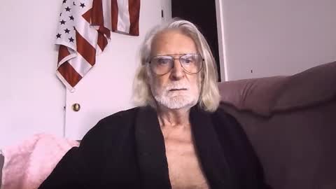 Snapshot of alphauniform chatting on 15, 3, 2026 AlphaUniform online show from 15, 3, 2026