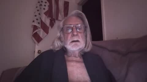 Snapshot of alphauniform chatting on 16, 3, 2026 AlphaUniform online show from 16, 3, 2026