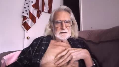 Snapshot of alphauniform chatting on 17, 3, 2026 AlphaUniform online show from 17, 3, 2026