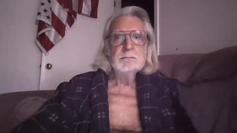 Snapshot of alphauniform chatting on 23, 3, 2026 AlphaUniform online show from 23, 3, 2026