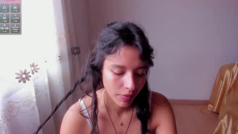 Snapshot of aluna_0310 chatting on 12, 10, 2025 . . online show from 12, 10, 2025