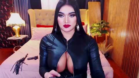 Snapshot of alurajhenson chatting on 12, 4, 2026 Alura Jhenson online show from 12, 4, 2026