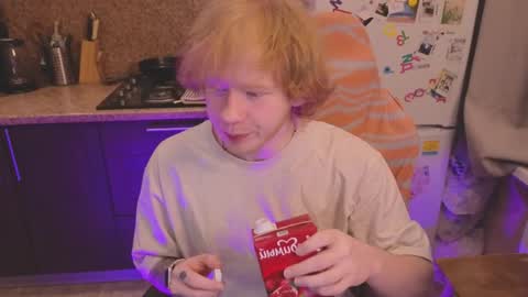 Snapshot of alvin__main chatting on 14, 4, 2026 Alvin Puska -- online show from 14, 4, 2026