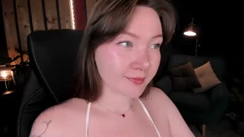 Snapshot of alwayssunnny chatting on 7, 7, 2026 Lilu online show from 7, 7, 2026