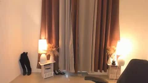 alwina_williams online show from 13, 4, 2026